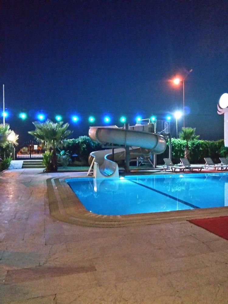 Mikado Hotel ماهموتلار المظهر الخارجي الصورة